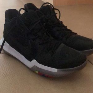 Kyrie 3 Black/Multicolor
